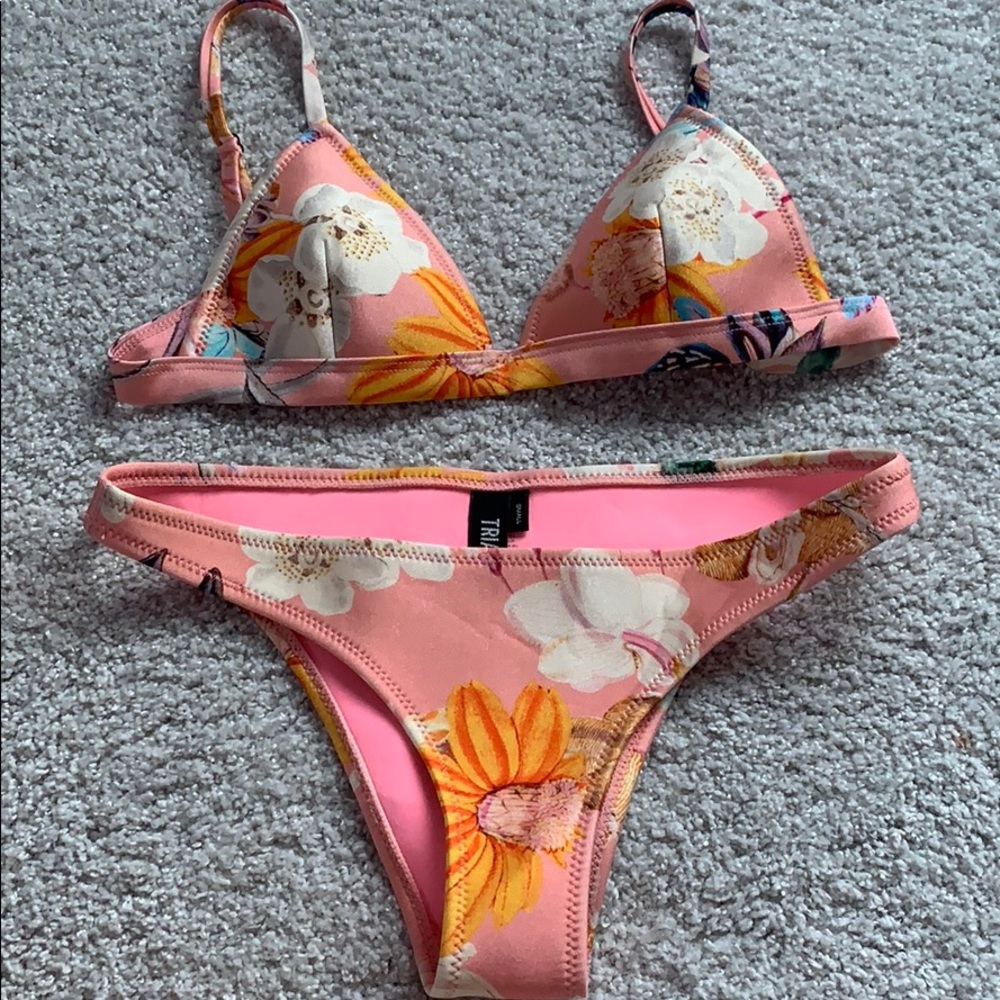 Triangl floral bikini